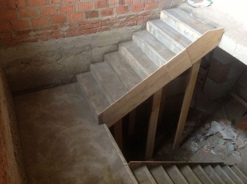 precast-concrete-stairs